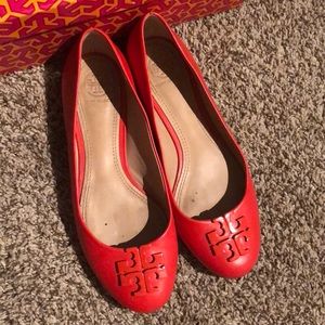 Adorable Tory Burch Lowell Flats!